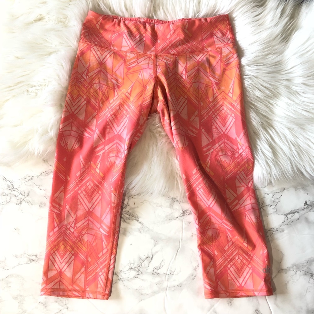 Alo Yoga Airbrush Capri - Picture 3 of 6